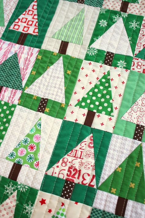 Diary of a Quilter - a quilt blog: Patchwork Tree Quilt Block Tutorial Christmas Tree Quilt Block, Tree Quilt Block, Tree Quilt Pattern, Diary Of A Quilter, Christmas Quilting Projects, Christmas Quilt Blocks, Christmas Tree Quilt, Christmas Quilt Patterns, Quilt Modernen