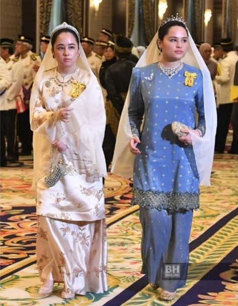 Tengku Jihan, Wedding Planner Guide, Royal Core, Pop Clothing, Royal Dresses, Royal Jewels, Evening Dresses Elegant, Hijab Fashion, Gorgeous Dresses