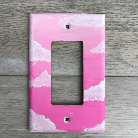 Cute Light Switch Art, Light Switch Cover Painting Ideas, Painting Outlet Covers Ideas, Cute Outlet Covers, Painting Light Switches, Light Switch Painting Ideas, Outlet Covers Ideas, Light Switch Painting, Outlet Cover Painting Ideas