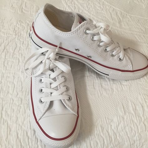 Fresh kicks!  Come on spring, I'm ready for you! #Frickspicks #converse #kicks #needspring #springfever Classic Converse, Crossover Top, Converse White, Fresh Kicks, Low Top Sneakers, Converse Chuck Taylor All Star, Womens Converse, Converse All Star, Chuck Taylor All Star