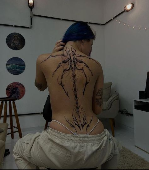 Back Tattoo Alternative, Spine Tattoos Grunge, Alternative Back Tattoos, Simple Full Back Tattoo, Edgy Back Tattoo Women, Full Back Wings Tattoo For Women, Aggrogoth Tattoo Back, Goth Back Tattoo Women, Spine Tattoos Goth