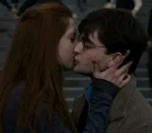 Harry Potter Kiss, Harry Ginny, Harry Potter Ginny Weasley, Vanellope Y Ralph, Harry Potter Ginny, Weasley Harry Potter, Harry Potter Quizzes, Daniel Radcliffe Harry Potter, Harry And Ginny