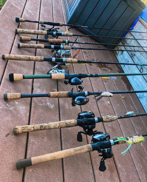 Fishing Aesthetic, Bow Fishing, Bass Boats, Bushcraft Kit, Best Fishing Rods, Country Girl Life, Fishing Photography, Hunting Life, Fishing Stuff