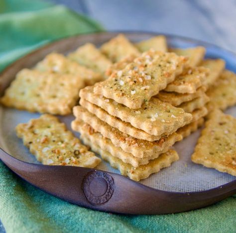 Chicken Biscuit Crackers, Homemade Chicken In A Biscuit Crackers, Chicken In A Biscuit Crackers Recipe, Chicken In A Biskit Crackers Recipe, Chicken In A Biscuit, Pie Crust Crackers, Biscuit Crackers, Savory Shortbread, Paleo Pie Crust