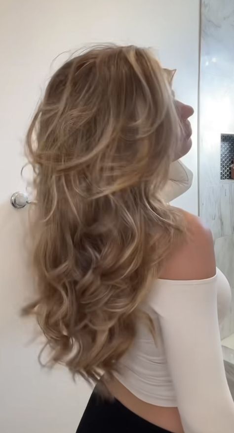 Curly Blowout Hair, Haircuts For Women Long Hair, Perfect Blonde Hair, Bombshell Hair, Summer Blonde Hair, Teased Hair, Hairstyles For Layered Hair, Blonde Hair Inspiration, Blowout Hair