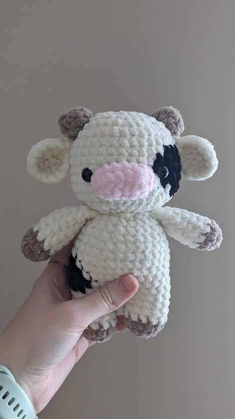 Fluffy Crochet Animals, Crochet Amigurumi Cow, Amigurumi Plushies, Plushie Crochet, Amigurumi Cow, Easy Crochet Animals, Crochet Turtle, Crochet Cow, Crochet Design Pattern