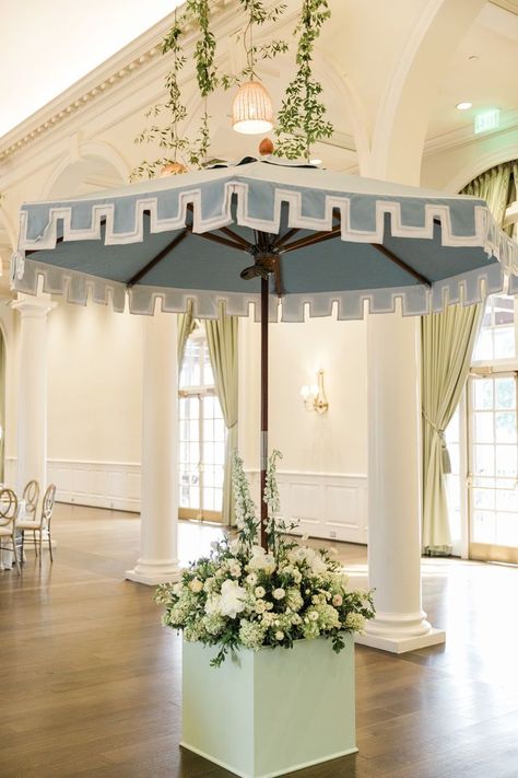 Hampton Wedding Decor, Southern Preppy Wedding, Coastal Tent Wedding, Country Club Wedding Aesthetic, White Hair Makeup, Country Club Wedding Reception, Country Club Reception, White Reception, Wedding Reception Photos