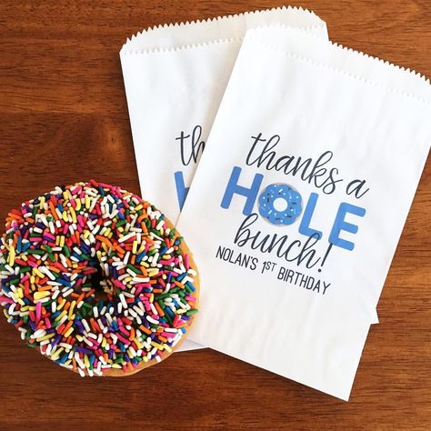 We are back to work today after a great vacation... I’m pretty sure that deserves a Monday morning donut! 🍩🍩🍩 #donutlove #happymonday...........#donutbirthday #toddlerparty #boysbirthday #kidsbirthday #kidsbirthdayparty #birthdaypartyideas #1stbirthday #1stbirthdayparty #partyfavors #birthdayparty #kidparty #kidsparties #instaparty #partyinspiration #partyinspo #partydecor #thehappynow #etsyseller #abmlifeissweet #colorventures #livecolorfully #flashesofdelight #donutbar #weddingdessert #wedd Donut Theme Birthday Party, Donut Birthday Party Decorations, Donut Theme Party, Donut Party Favors, Donut Themed Birthday Party, Grown Up Parties, Birthday Donuts, Donut Birthday Parties, Cute Donuts