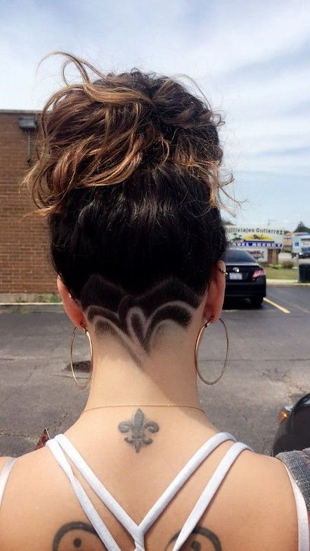 Back Of Head Shaved, Hair Tattoo Designs, Undercut Hair Designs, Shave Hair, Undercut Hair, Shaved Designs, Shaved Design, Undercut Hairstyles Women, Undercut Long Hair