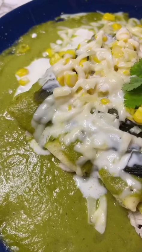 ENCHILADAS POBLANAS #receta #recetas #comidamexicana | El delantal de Mamá | El delantal de Mamá · Original audio Enchiladas Poblanas, Mexican Food, Mexican Food Recipes, Audio