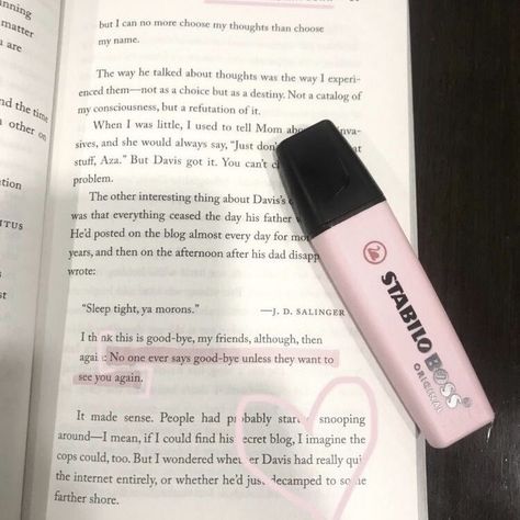 stabilo pink highlighter, student aesthetic Mom Abs, Pink Pen, Pink Academia, Pastel Highlighter, Stabilo Boss, Academic Motivation, Study Motivation Inspiration, Pink Girly Things, Pink Vibes