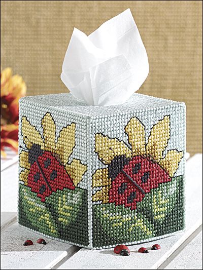 Kleenex Box Cover, Plastic Canvas Coasters, Plastic Canvas Pattern, Plastic Canvas Stitches, Plastic Canvas Ornaments, Plastic Canvas Tissue Boxes, Plastic Canvas Christmas, Plastic Canvas Patterns Free, Lady Bugs