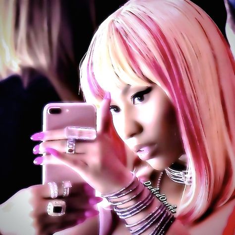 Nicki Minaj icon | Nicki Minaj | icon | Nicki Nicki Minaj Widget Icons, Pink Nicki Minaj Aesthetic, Niki Manji, Nicki Minaj Pfp, Nicki Minaj Icon, Nicki Minaj Aesthetic, Aesthetic 00s, Wolf Cuts, 2000s Icons