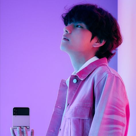 Taehyung Purple Icon, Taehyung Purple, Purple Icon, Bts Concept Photo, Taehyung Photoshoot, Kim Taehyung Funny, Kim Taehyung Wallpaper, Most Beautiful Man, V Taehyung