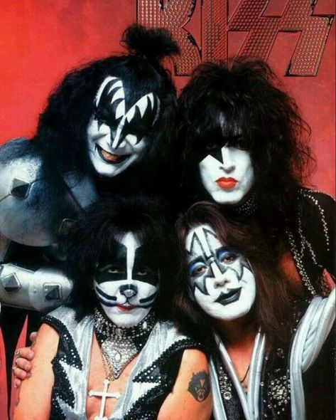 Kiss 80s, Banda Kiss, Band Kiss, 80s Rock Bands, Eric Bana, Kiss Images, Eric Carr, Peter Criss, Kiss Army