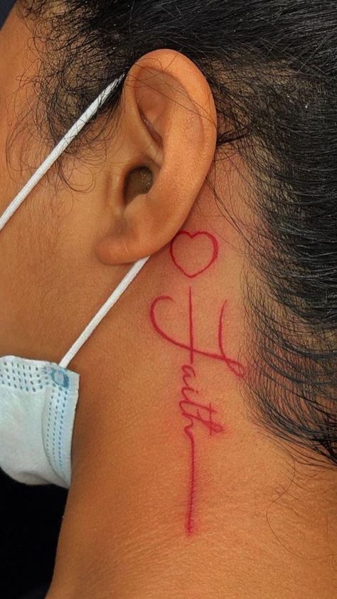 Pink Ink Tattoo Writing, Behind The Ear Tattoo Ideas Red, Behind The Ear Tattoo Ideas Black Women, Simple Neck Tattoos, Cute Thigh Tattoos, Small Neck Tattoos, Behind Ear Tattoos, Goals Videos, Girl Neck Tattoos