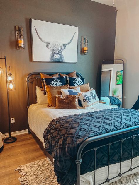 Metal Bed Frame Bedroom Ideas Western, Aztec Room Decor Bedroom, Aztec Inspired Bedroom, Cowboy Inspired Bedroom, Western Styled Bedroom, Black Western Bedding, Western Bedroom Colors Paint, Rust Western Bedroom, Aztec Theme Bedroom