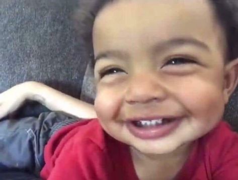 Baby Smiling Meme, Kind Meme, Smile Meme, Kids Mood, Baby Memes, Reaction Face, Instagram Funny Videos, Funny Comments, Kid Memes