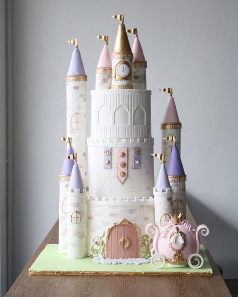 Disney Princess Birthday Cakes, Castle Birthday Cakes, Princess Birthday Decorations, Fairy Birthday Cake, Princess Castle Cake, Princess Birthday Party Decorations, Princess Theme Birthday, 1st Birthday Party For Girls, Princess Theme Birthday Party