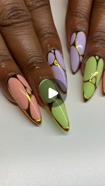 Chrome Squiggle Nails, Chrome Design Nails, Long Almond, Striped Nails, Va Va Voom, Pastel Nails, Fancy Nails, Chic Nails, Chrome Nails