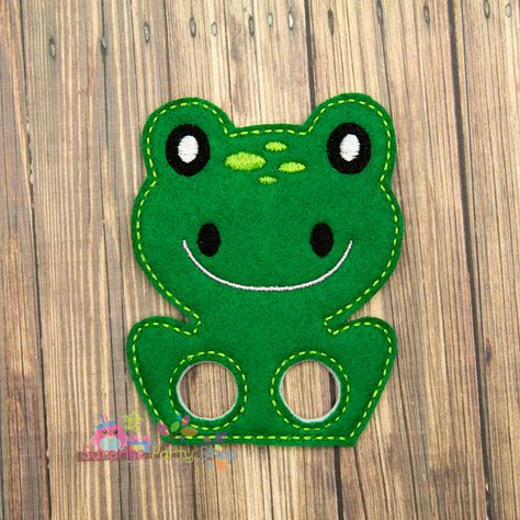 Frog Finger Puppet, Finger Puppet Patterns, Felt Puppets, Puppets Diy, Felt Finger Puppets, Kids Worksheets Preschool, Puppet Patterns, Puppet Making, Finger Puppet