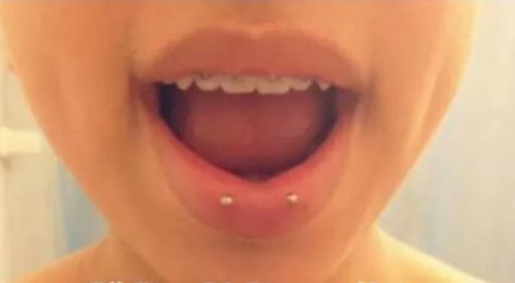 Horizontal Lip Piercing, Europe Video, Snake Eyes Piercing, Black People Tattoos, Ashley Piercing, Surface Piercing, Lip Piercings, Eye Piercing, Face Piercings