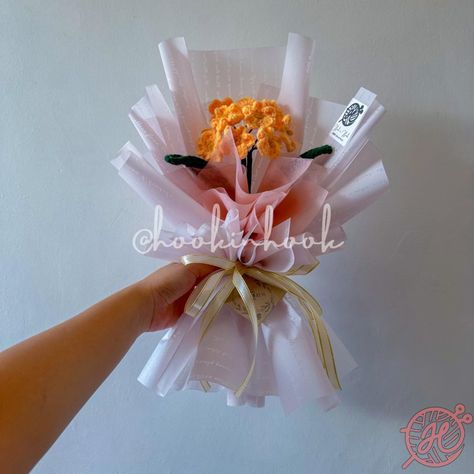 Sold a bouquet of crochet yellow forget-me-not. 🌸💛 Available on hand. DM us to order. =) Price: 380php #anniversarygift #bouquetwrapping #crochetdaisy #flowers #mothersdaygift #flowerbouquet #brideflower #bridalshowergift #crochetsunflower #fathersdaygift #teachersdaygift #monthsarygift #crochetflowerbouquet #bouquet #crochetph #birthdaygift #crochetbouquet #crochetbouquetflower #crochetbouquetph #forgetmenot #forgetmenots #forgetmenotflowers Flower Bouquet Yellow, Forget Me Not Bouquet, Monthsary Gift, Crochet Yellow, Crochet Flower Bouquet, Crochet Bouquet, Crochet Daisy, Bouquet Wrap, Crochet Sunflower