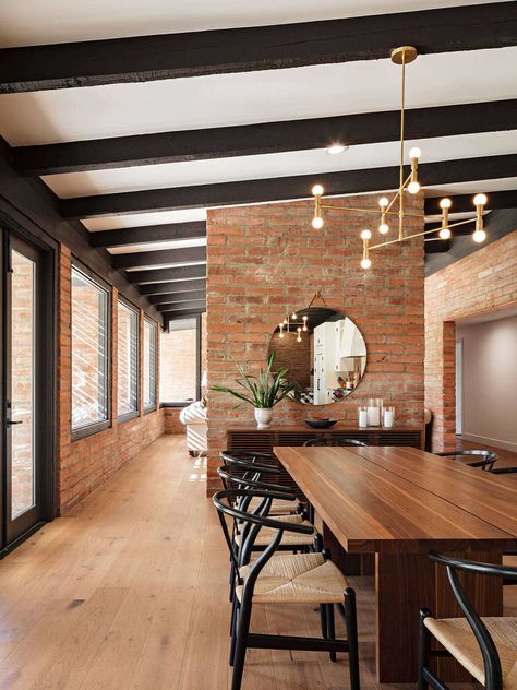 Hacienda Kitchen Decor, Hacienda Design, Black Beams, Modern Adobe, Exposed Wood Ceilings, Southwest Modern, Casas Country, Exposed Beams Ceiling, Beams Living Room