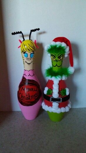 Grinch Grinch Bowling Pin, Christmas Bowling Pins, Bowling Pin Painting Ideas, Bowling Pins Ideas Projects, Diy Bowling Pins, Bowling Crafts, Assembledge Art, Pin Painting, Bowling Ball Crafts