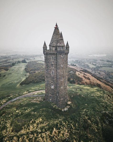 Castles In The World on Instagram: “Scrabo Tower Northern Ireland - #repost @lukash007 - #tower #torre #castle #castello #schloss #castles #castelo #castillo #chateau…” Castle Tower, Tower Building, Ireland Vacation, Fantasy Places, Destination Voyage, Beautiful Castles, A Castle, Ireland Travel, Beautiful Buildings