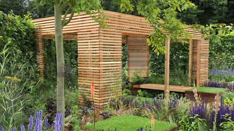 Pergola Holz Modern, Outdoor Patio Roof Ideas, Outdoor Patio Roof, Patio Roof Ideas, Modern Garden Landscaping, Pergola Diy, Small Pergola, House Patio, Roof Ideas