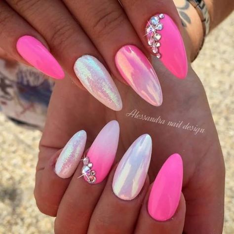 Summer Chrome Nails, Pink And White Nails, Pink Gel Nails, Pink Gel, Gel Nail Colors, Nail Designs Glitter, Girls Nails, Fancy Nails, Gel Nail Art