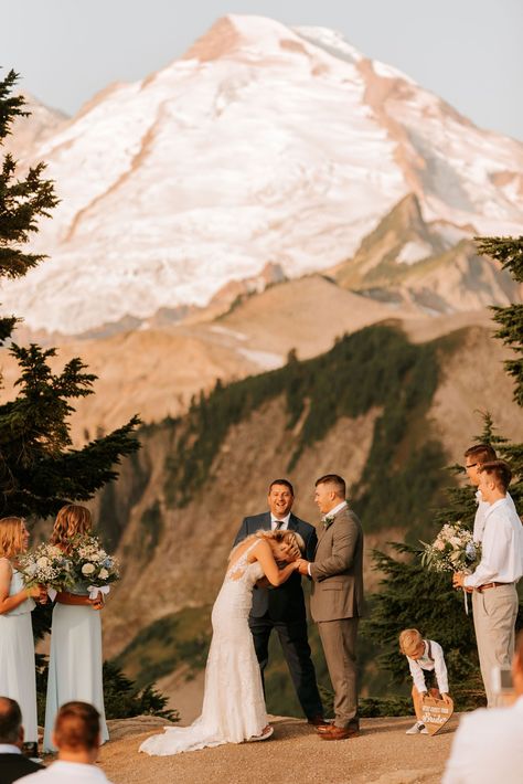 Mount Baker Wedding | Artist Point | Adventurous Wedding | PNW Wedding | PNW Wedding Photography | Mount Baker Photography | Mt. Baker Elopement | Intimate Wedding | Intimate Wedding Photography | Mountain Wedding | Mountain Elopement | Mountain Elopement Washington | North Cascades National Park Elopement | Washington Elopement | PNW Elopement | Adventurous Elopement | Adventurous Elopement Photography | Seattle Wedding Photography | Washington State | Kaitlin Evans Photography Washington Mountain Wedding, Washington State Wedding, Pnw Wedding, Washington Elopement, Small Elopement Wedding, Wedding Washington State, Microwedding Mountains, Washington State Wedding Venues, Mountain Elopement Flowers