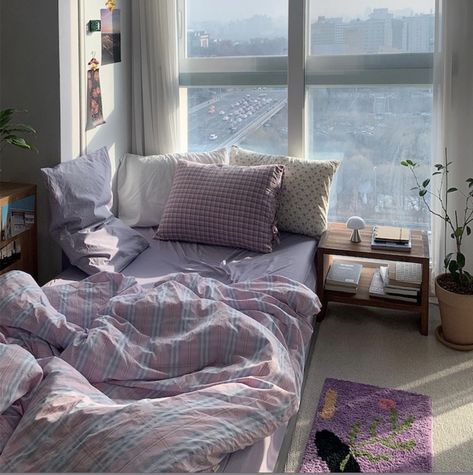 Lilac Bedroom, Grey Floor, Purple Bedroom, Dorm Room Inspiration, Pastel Room, Study Room Decor, Room Deco, Cozy Room Decor, Minimalist Room