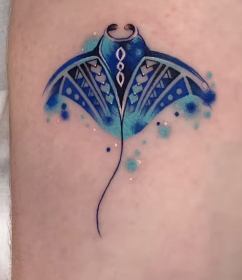 Stingray Tattoo Color, Moana Manta Ray Tattoo, Moana Stingray Tattoo, Floral Stingray Tattoo, Manta Ray With Flowers Tattoo, Colorful Stingray Tattoo, Manta Ray Henna Tattoo, Stingray Tattoo Moana, Moana Grandma Tattoo