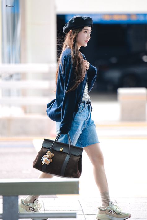 Edh_Lby (@lbyrene64242) on X Irene Airport Fashion, Red Velet, Airport Fits, Lee Young, Korean Drama Songs, Icn Airport, Red Velvet Irene, Airport Fashion, At The Airport