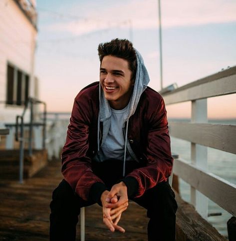 Find images and videos about brent rivera on We Heart It - the app to get lost in what you love. Youtube Boyfriend, Stokes Twins, Poses Pictures, Sam Pottorff, Finn Harries, Lexi Rivera, Amp Squad, Carter Reynolds, Taylor Caniff