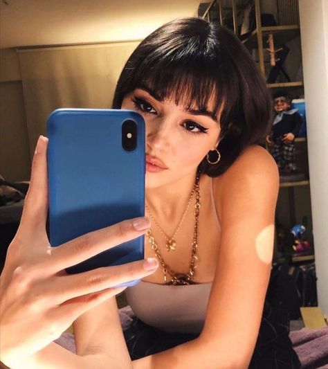 Hande Ercel, Bangs