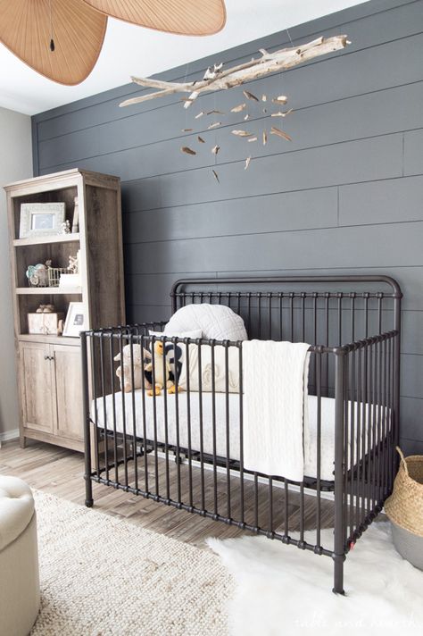 Such a beautiful coastal gender neutral nursery!! www.tableandhearth.com Rustic Nursery Room Ideas, Nursery Ideas Boy, Nursery Design Neutral, Gender Neutral Kids Room, Neutral Kids Room, Gender Neutral Baby Nursery, Baby Room Colors, Baby Room Neutral, Baby Nursery Neutral