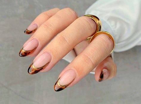 Tortus Shell Nails, Minimal Halloween Nails, Encanto Nails, Funky French Tip Nails, Carey Nails, Tortishell Nails Design, Cute French Tip Nails, Minimal Nails, Basic Nails