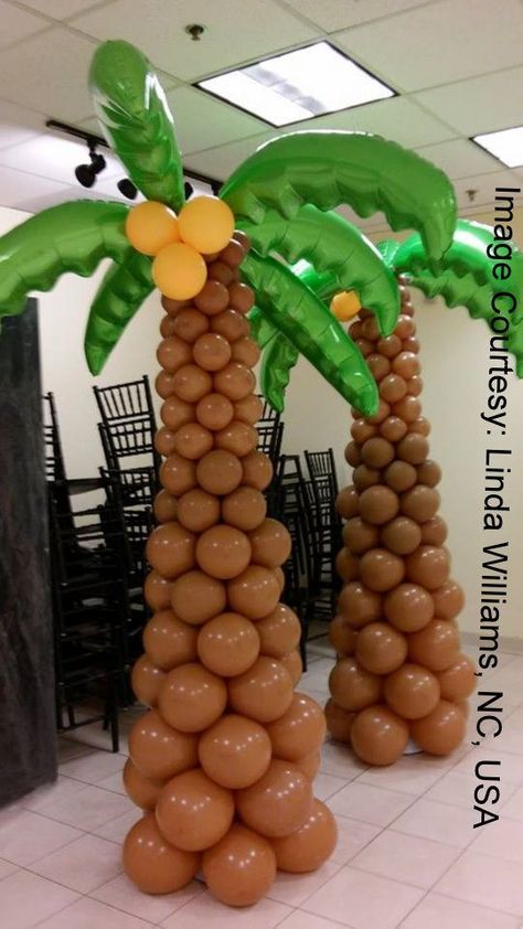 Moana Theme Birthday, Palm Tree Decorations, Balloon Tree, Moana Themed Party, Deco Ballon, Jungle Theme Birthday, Jungle Birthday Party, Luau Theme Party, Hawaiian Birthday Party