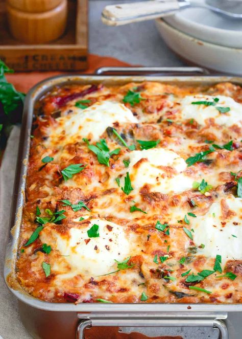 Spaghetti Squash Baked Ziti - with Turkey Sausage, Mushrooms & Chard Spaghetti Squash Baked Ziti, Sausage Spaghetti Squash, Sausage And Spaghetti Squash, Italian Meals, Perfect Baked Potato, Best Macaroni And Cheese, Skull Anatomy, Sausage Spaghetti, Baked Spaghetti Squash