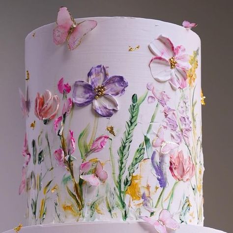 Hand Painted Floral Cake, Watercolor Flower Cake, Wildflower Cake Ideas, Flower Smash Cake, Wild Flower Cake, Painted Floral Cake, Cake Floral Design, Spring Birthday Cake, Floral Cake Birthday