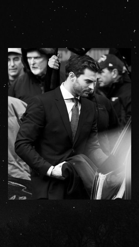 Christian Grey Wallpaper, Grey Wallpaper Iphone Aesthetic, Christian Grey Aesthetic, Wallpaper Iphone Aesthetic Black, Teenage Books, Keanu Reeves Interview, Grey Wallpaper Iphone, Christian Grey Jamie Dornan, Teenage Books To Read