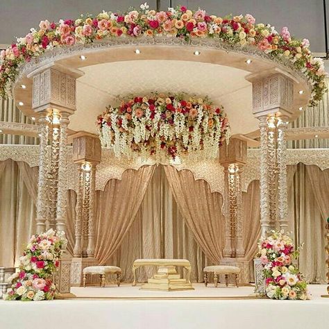 Mandap Wedding, Mandap Ideas, Shaadi Decor, 75 Birthday, Indian Wedding Decorations Receptions, Engagement Stage Decoration, Indian Wedding Theme, Mandap Design, Stage Ideas