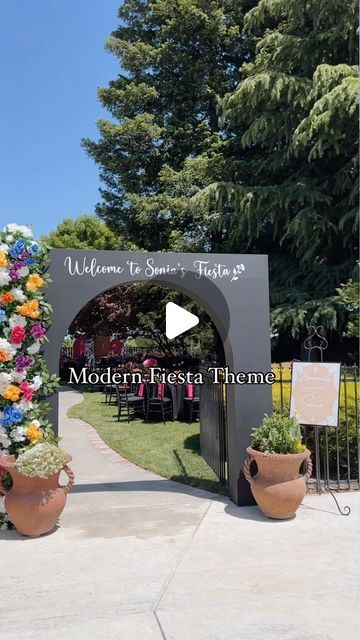 Simple Modern Touch Events |Event Planner and Stylist on Instagram: "Sonia’s 50th Fiesta 🪅" 50th Fiesta Theme Party, Mexican Fiesta Decorations Ideas, Fancy Fiesta Theme Party, Mexican Birthday Party Ideas For Adults, Elegant Mexican Theme Party, Fiesta Mexicana Ideas, Sweet Empanadas, Modern Fiesta, Fancy Decorations