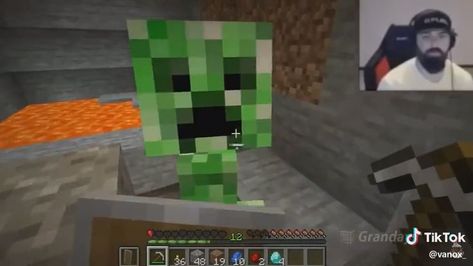 Memes Minecraft, Funny Minecraft Videos, Minecraft Meme, Achilles Heel, Minecraft Banner Designs, Bangunan Minecraft, Minecraft Anime, Minecraft Videos, Minecraft Funny