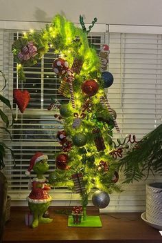 Mini Grinch Tree, Grinch Themed Christmas Tree, Grinch Room, Diy Grinch Ornaments, Whoville Christmas Tree, Grinch Themed Christmas, Christmas Tree For Sale, Grinch Tree, Grinch Trees