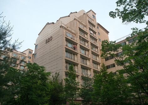 Residential apartments, National capital area, Seoul, Sout… | Flickr South Korean Apartment, South Korea Apartment, Seoul House, Korea Apartment, Seoul Apartment, Seoul Aesthetic, Korean Apartment, Eric Lafforgue, Asian Architecture