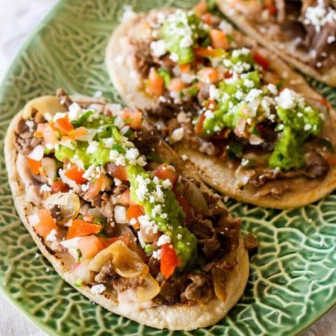 Authentic Tlacoyos de Frijol Recipe - Maricruz Avalos Kitchen Blog Huaraches Recipe, Huaraches Food, Gorditas Recipe, Beef Chuck Steaks, Hispanic Dishes, Mexican Huaraches, Traditional Mexican Dishes, Shredded Beef, Carne Asada